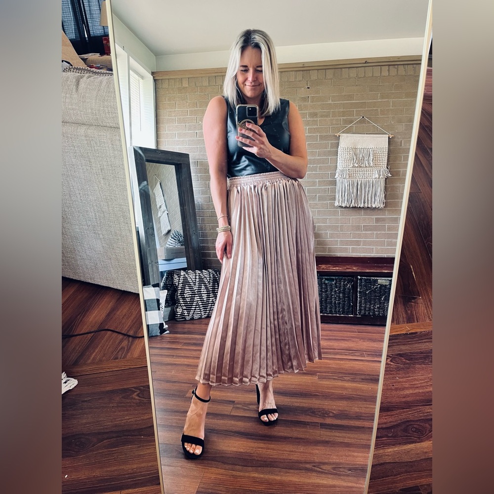 Elegant Pleated Skirt